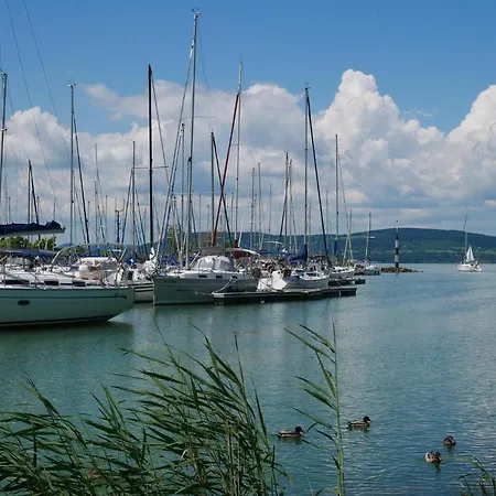 In - Balaton 19180 * Balatonlelle