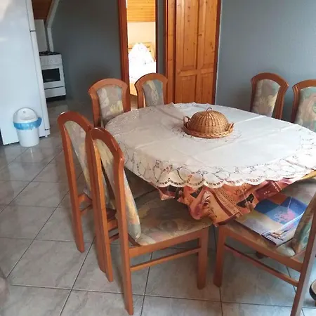 In Balatonlelle/balaton 19180 Apartment