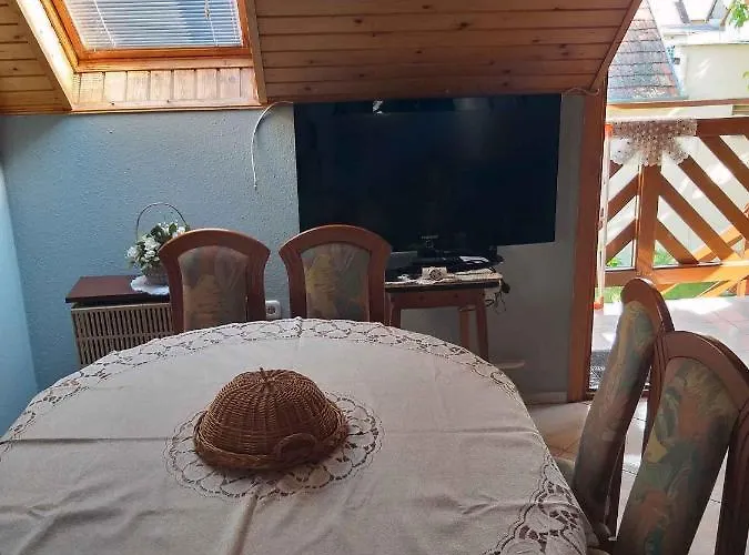 In - Balaton 19180 *